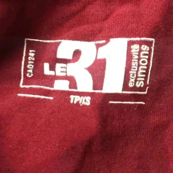 🌸3/$30🌸le 31 Simons | Burgundy collared t-shirt - Picture 5 of 7